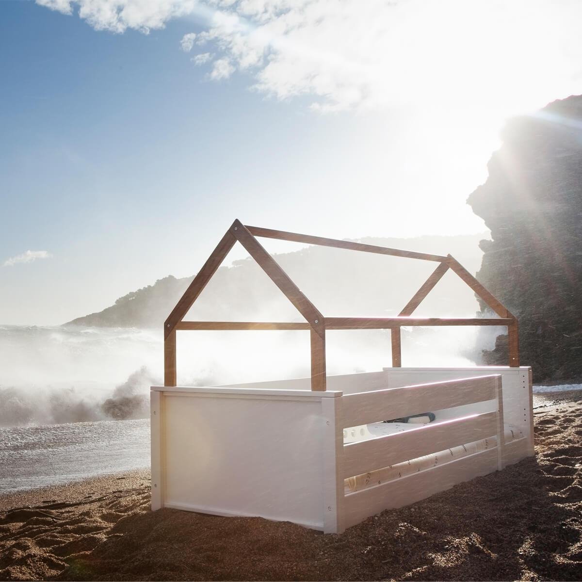 Cama montessori barrera simple-techo casa KASVA haya lacado blanco